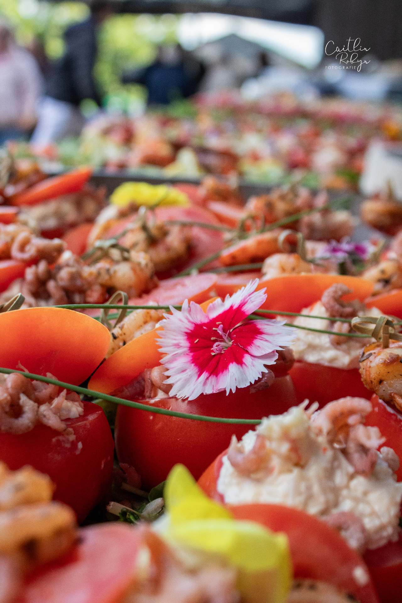 Sfeerbeeld van buffet en evenementscatering door Delicatessen Devos
